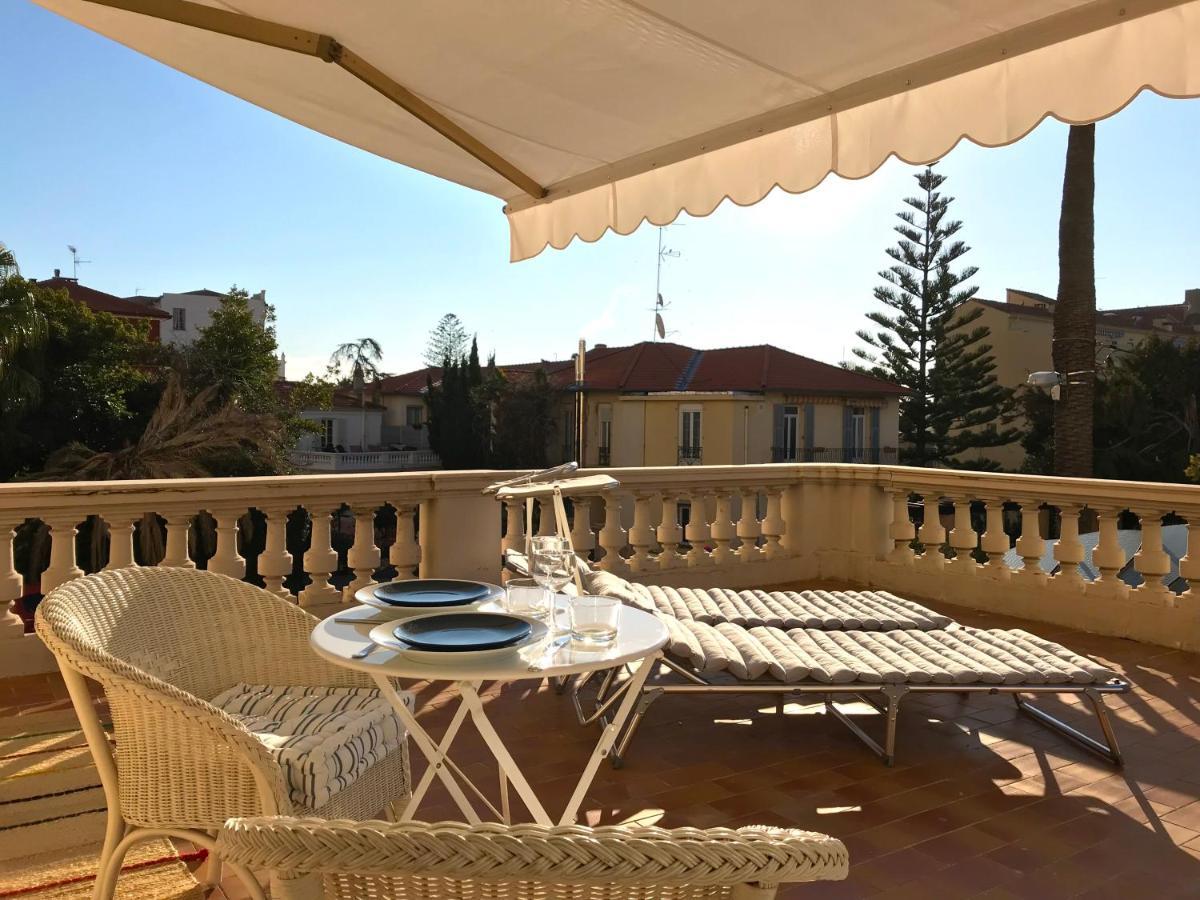 Le Louvre-Terrasse-Centre Ville Menton Buitenkant foto
